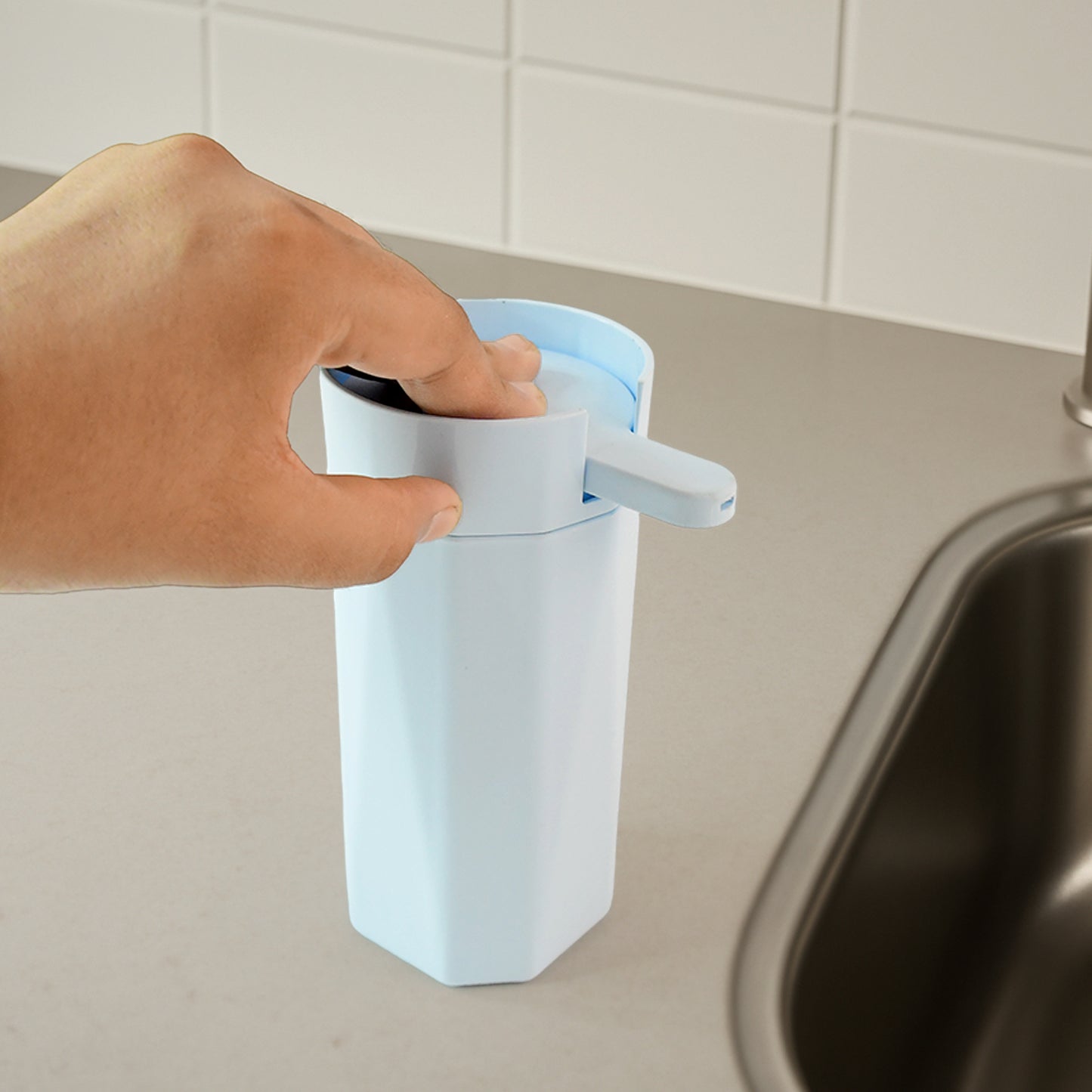Apex Push It Soap Dispenser Approx 300ml (1 Pc)